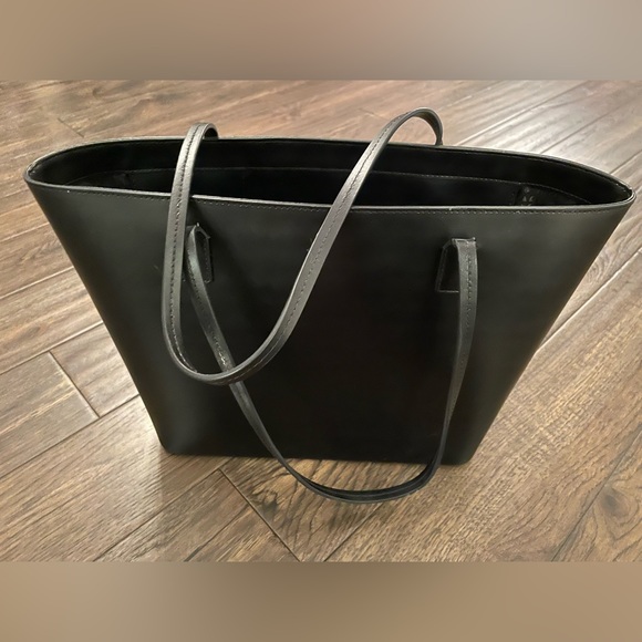 Black Kate Spade tote - medium size. - Picture 3 of 6